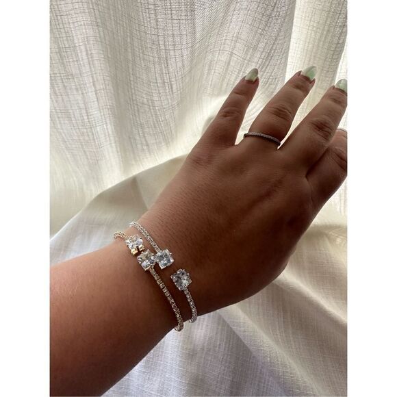 boutique Jewelry - Rhinestone Bangle 